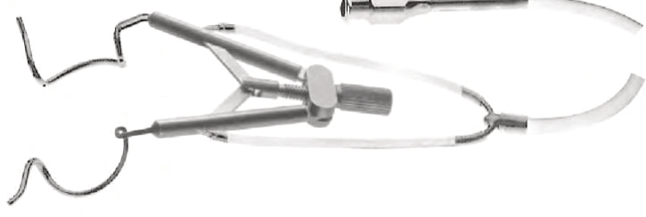 Slade Aspirating LASIK Speculum, Blade Length: 17mm, used with suction set on low or Syringe